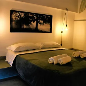 https://re-di-roma-loft.it-romehotels.com